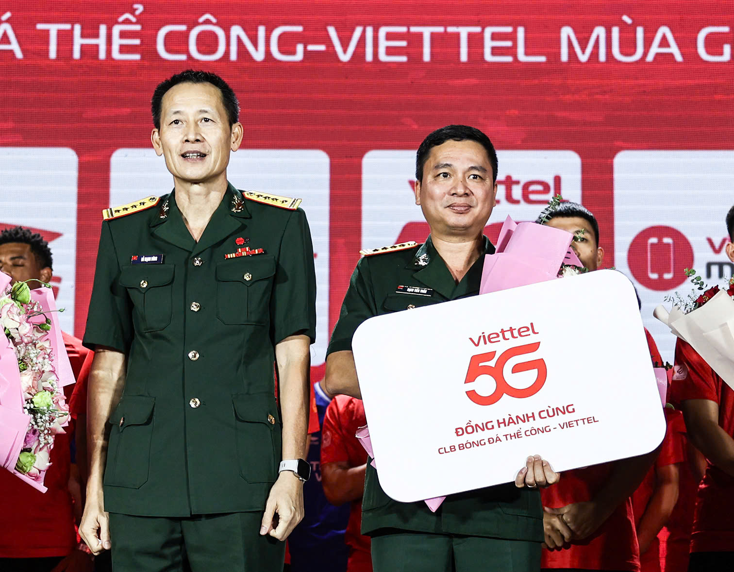 CLB Thể công Viettel kỷ niệm 70 năm thành lập: Chung tay ủng hộ 100 triệu đồng cho người dân các tỉnh bị bão lũ- Ảnh 3.