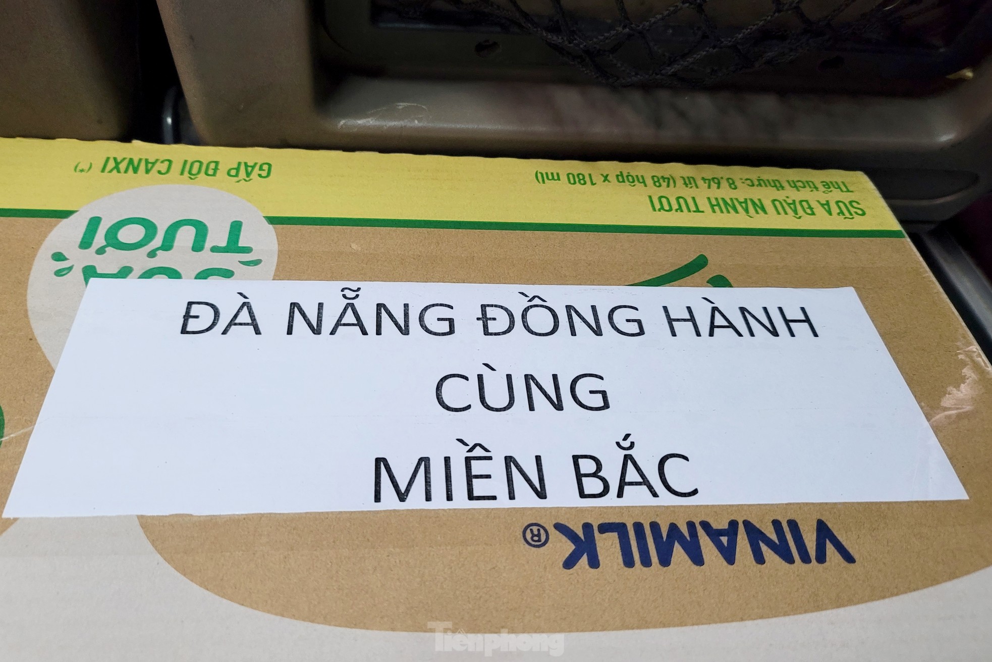 Ấm áp những chuyến xe 0 đồng chở tấm lòng người Đà Nẵng gửi ra Bắc- Ảnh 16.