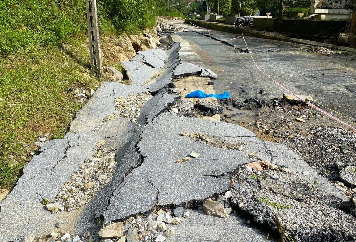 Cao Bằng: Hàng chục điểm sạt lở trên quốc lộ 34 qua huyện Nguyên Bình- Ảnh 11.