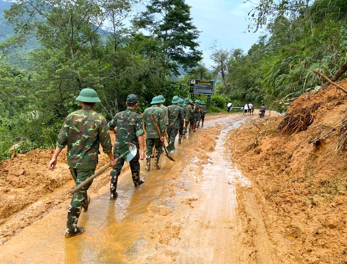 Cao Bằng: Hàng chục điểm sạt lở trên quốc lộ 34 qua huyện Nguyên Bình- Ảnh 19.