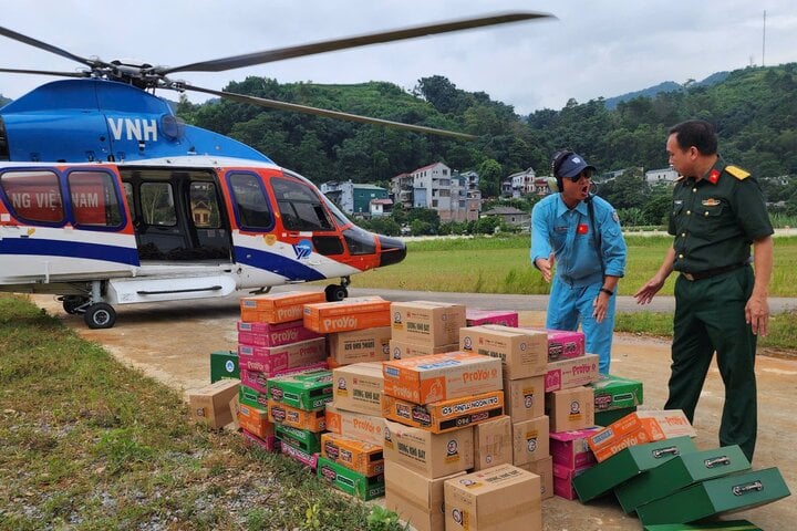 Bên trong một chuyến bay chở hàng cứu trợ từ Hà Nội lên Cao Bằng- Ảnh 10.