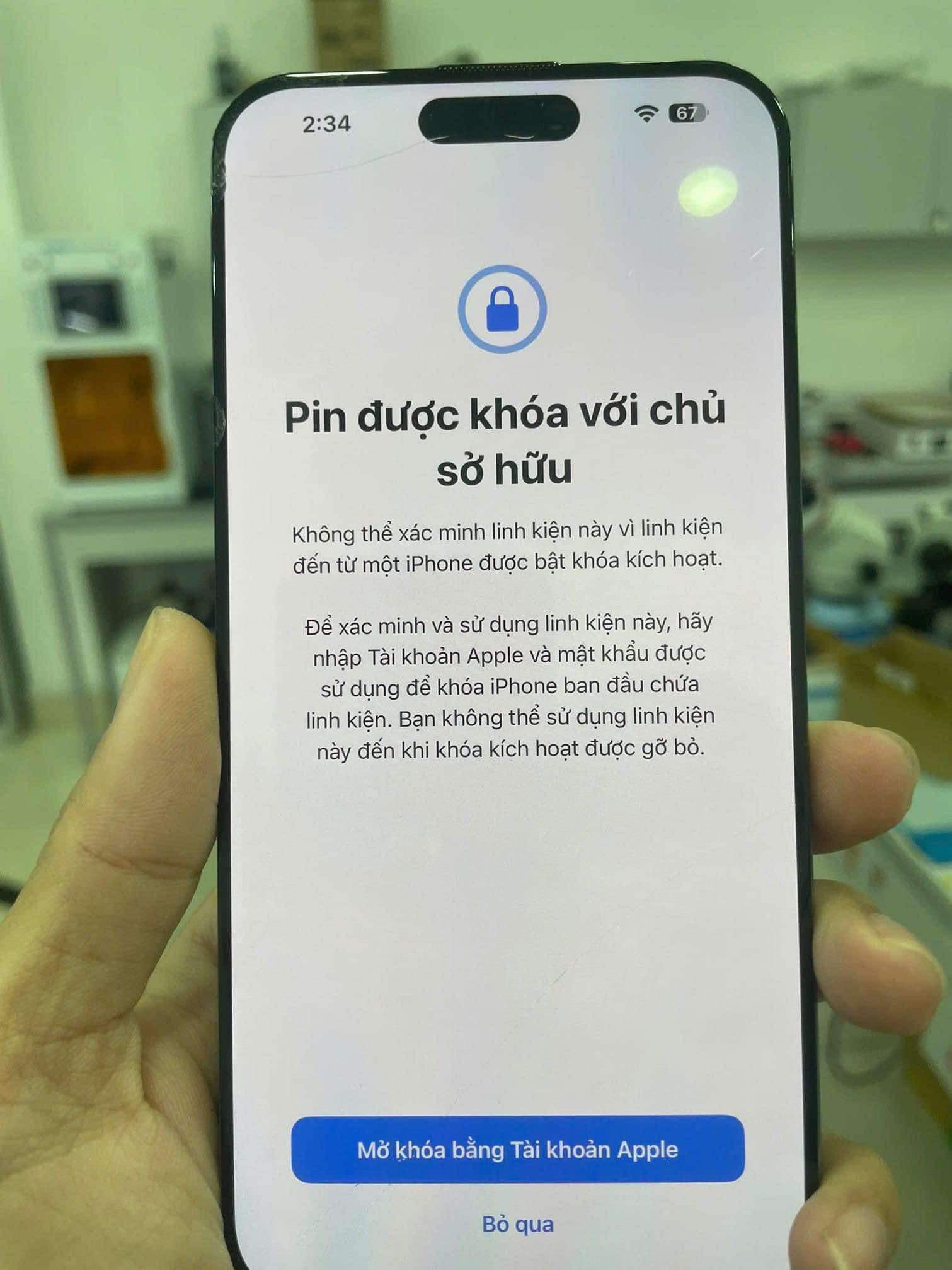 Người bán iPhone dựng 