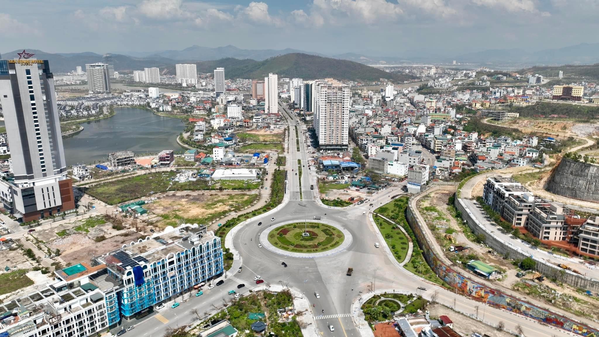 Thần tốc hơn bao giờ: Vịnh Hạ Long “hồi sinh” sau bão, chính thức đón khách trở lại vào ngày hôm nay- Ảnh 1.