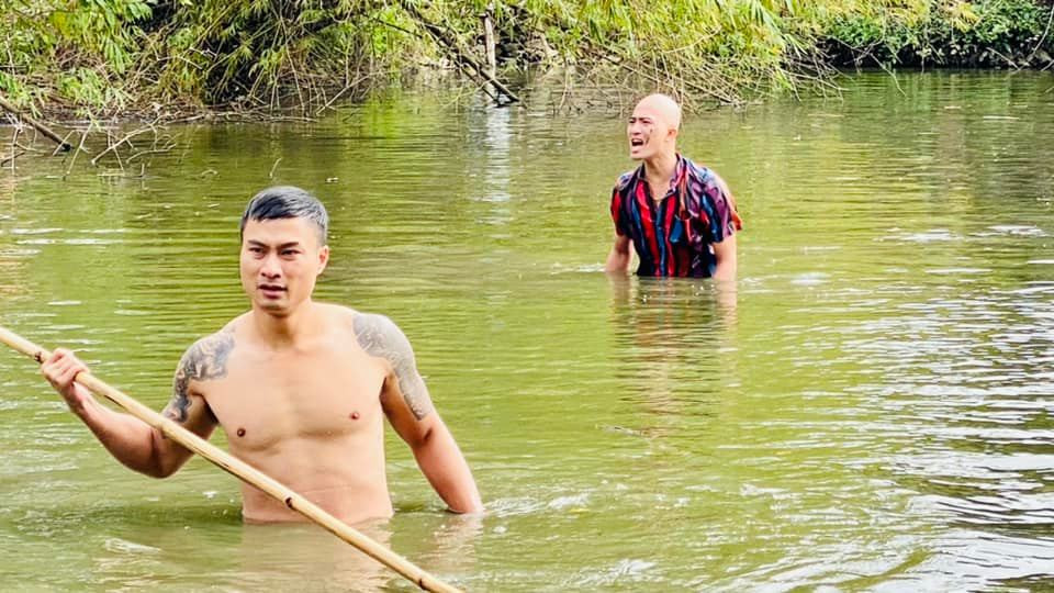 "Em trai Doãn Quốc Đam" chuyên trị vai giang hồ, ngoại hình bặm trợn nhưng tính cách trái ngược hẳn: 35 tuổi giành giải Cánh diều vàng cho Nam diễn viên chính xuất sắc- Ảnh 3.