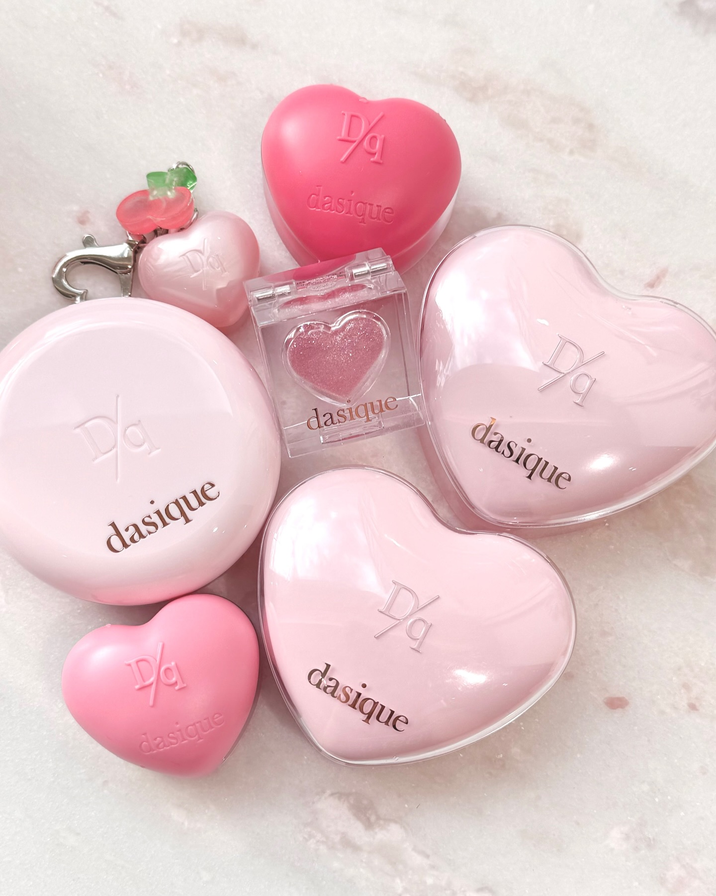 Chưa đến Valentine, 1 brand mỹ phẩm đã "thả thính" hội bánh bèo bằng loạt đồ makeup ngập tim- Ảnh 13.