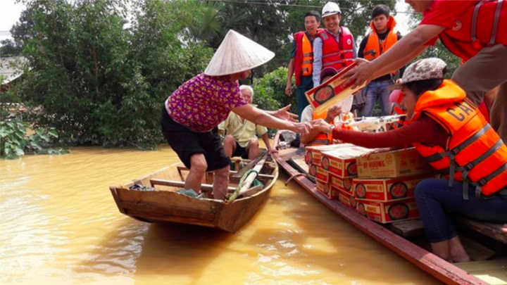 Cục ATTP khuyến cáo đảm bảo an toàn đối với thực phẩm hỗ trợ người dân vùng lũ- Ảnh 7.