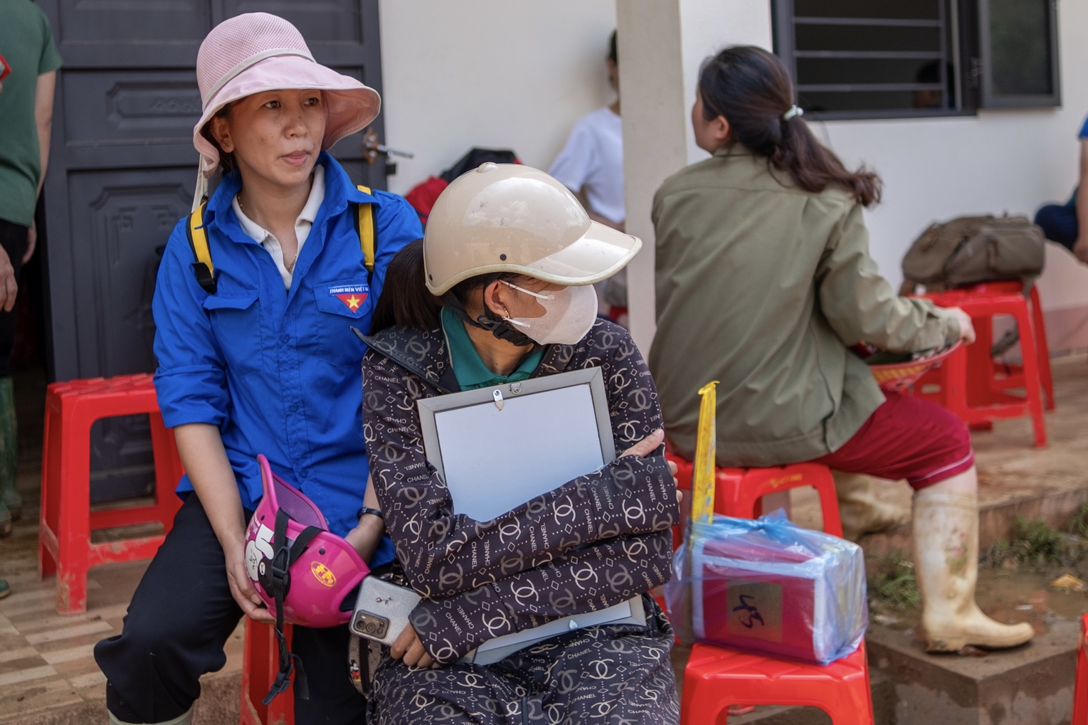 Lào Cai những ngày thật buồn, ánh mắt cậu bé Làng Nủ ám ảnh tôi đến tận khi về lại Hà Nội- Ảnh 6.