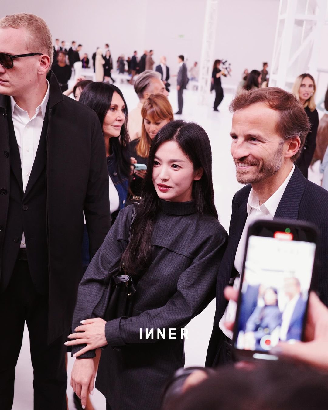 Châu Bùi tái xuất fashion week, cùng Song Hye Kyo - Quỳnh Anh Shyn dự show Fendi- Ảnh 3.