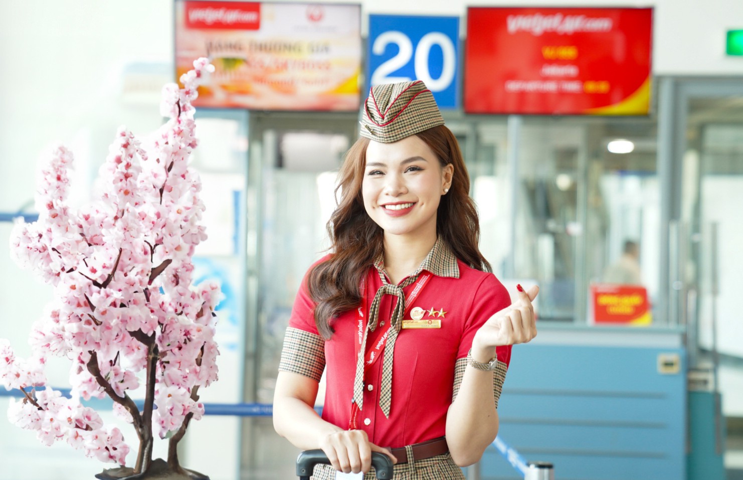 Vietjet mở bán sớm 2,6 triệu vé Tết 2025, giá chỉ từ 890.000 đồng- Ảnh 1.