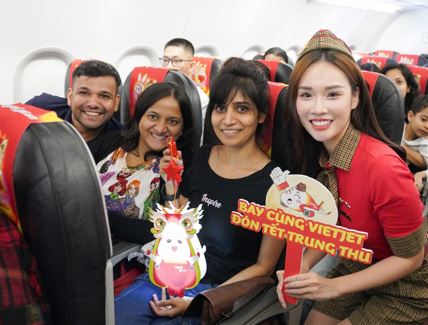 Vietjet dành tặng các bạn nhỏ Tết Trung thu ấm áp- Ảnh 8.