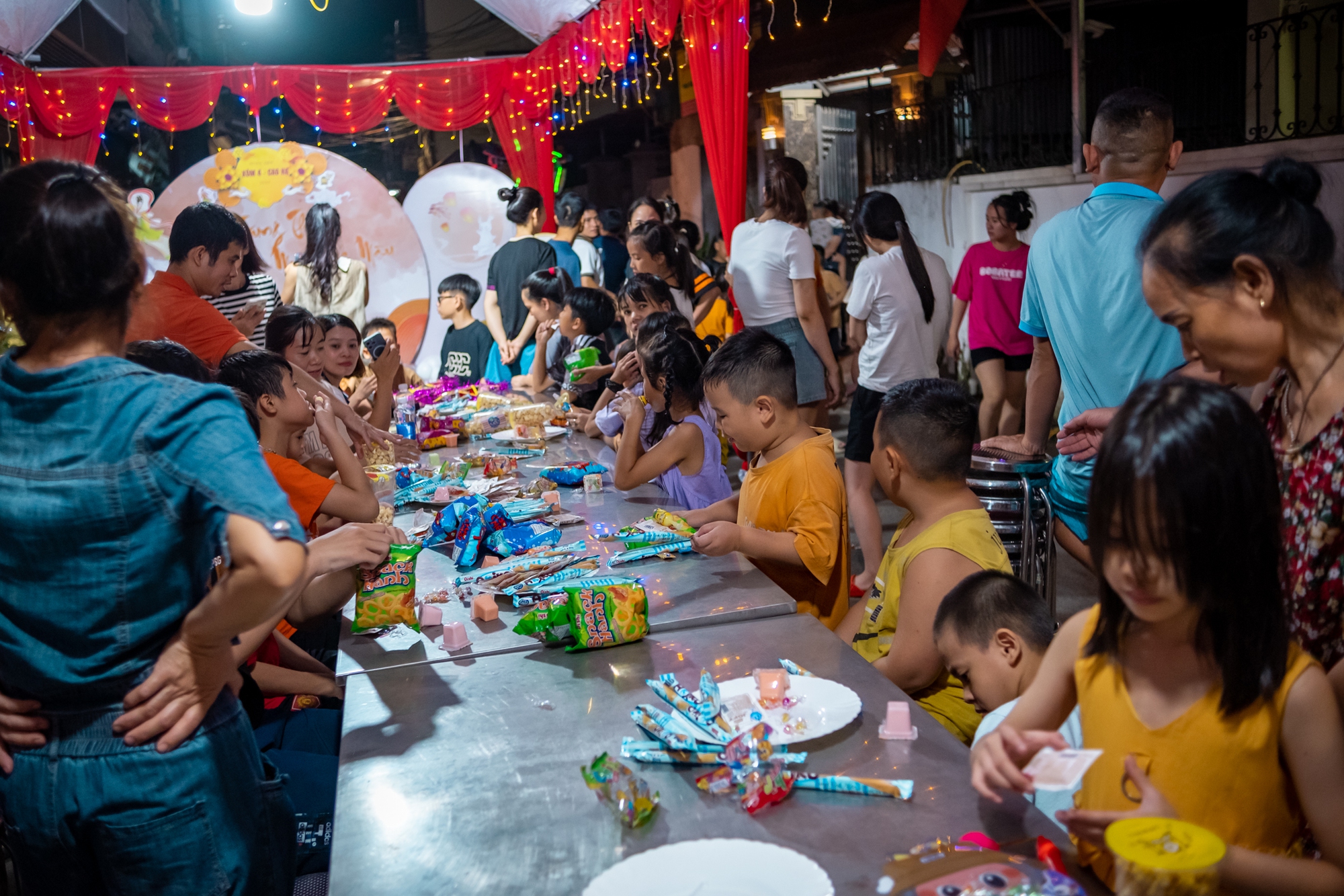 Về thôn Cao Hạ, xem đêm Trung Thu truyền thống ở Hà Nội vui cỡ này!- Ảnh 21.