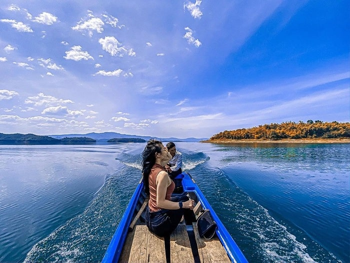 Phát hiện 1 "vịnh Hạ Long trên cạn" giữa Tây Nguyên hùng vĩ: Mang vẻ đẹp hoang sơ, "chữa lành" giữa thiên nhiên không khói bụi- Ảnh 15.