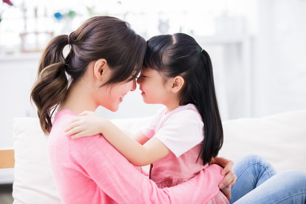 4 lợi ích bất ngờ khi cha mẹ đối xử dịu dàng với con mình- Ảnh 1.