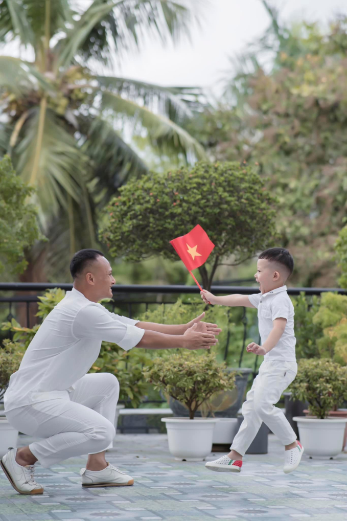 Đoàn Văn Hậu đưa vợ con đi chơi ngày lễ, vẻ ngoài của Doãn Hải My khi bị ốm gây chú ý- Ảnh 5.