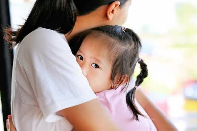 4 lợi ích bất ngờ khi cha mẹ đối xử dịu dàng với con mình- Ảnh 2.