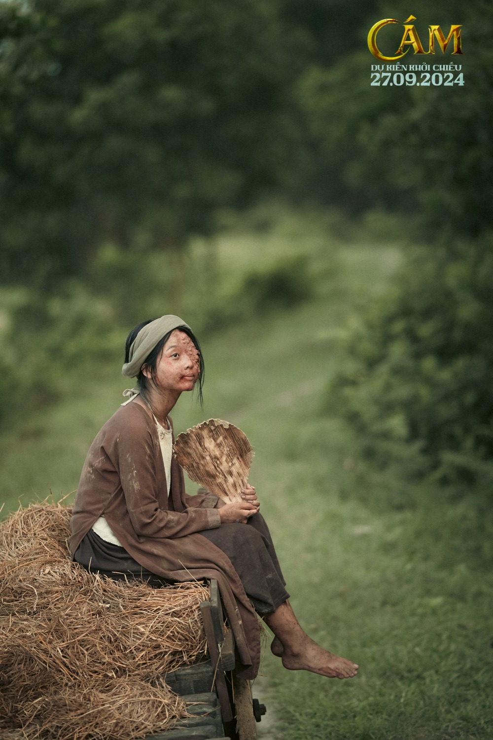 Cô gái 19 tuổi đeo mặt nạ 1 tỷ đồng trong bộ phim đang gây "sốt" phòng vé Việt là ai?- Ảnh 4.