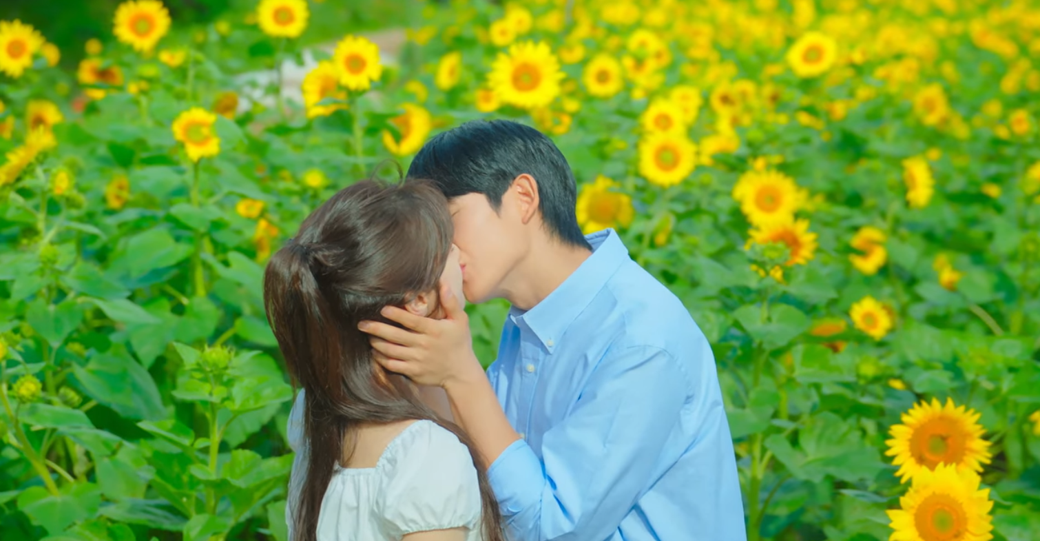 Love Next Door tập 11: Jung Hae In và Jung So Min khóa môi ngọt lịm khiến netizen bấn loạn- Ảnh 6.