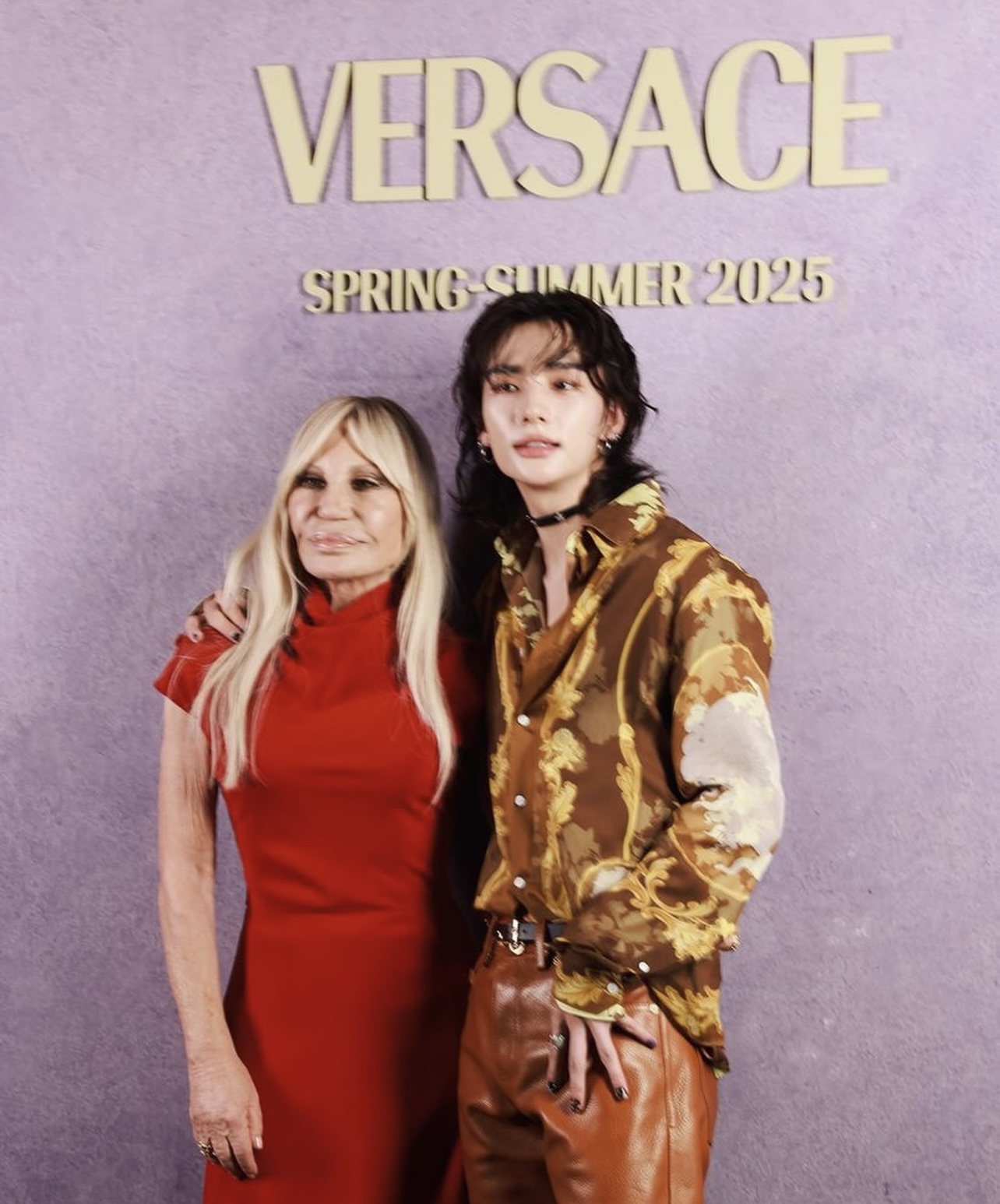 Triệu Lộ Tư hóa quý cô dịu dàng dự show Versace, Thái Từ Khôn comeback rất bảnh- Ảnh 16.