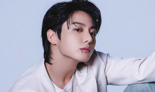 Jung Kook (BTS) phá vỡ kỷ lục solo của nghệ sĩ Kpop- Ảnh 1.