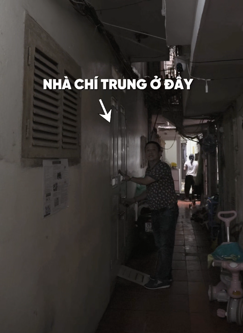 Căn nhà gần 40 năm tuổi ở số 1 Tràng Tiền của NS Chí Trung: Lối vô được ví như đi vào "hầm mộ", bất ngờ khi nghe định giá- Ảnh 3.