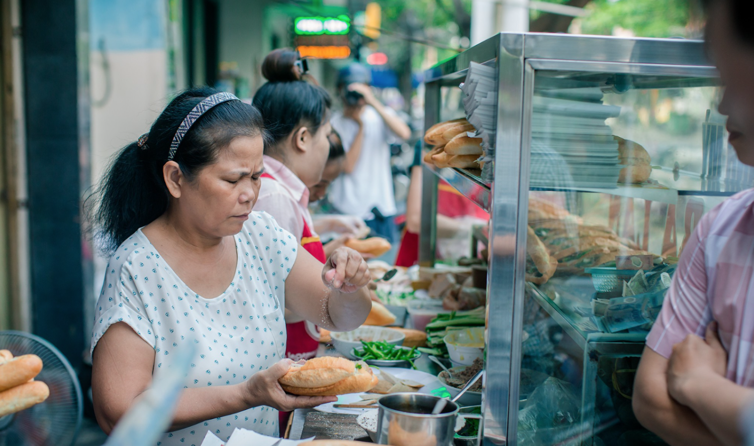 Ngày Du lịch Thế giới 27/9: Cùng ShopeeFood trải nghiệm ẩm thực mọi miền trên từng chuyến đi- Ảnh 2.