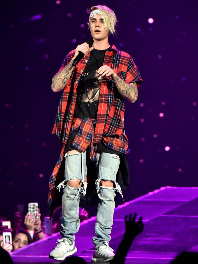 Thuyết âm mưu đằng sau việc Justin Bieber đổi style luộm thuộm là vì tổn thương trong quá khứ?- Ảnh 6.