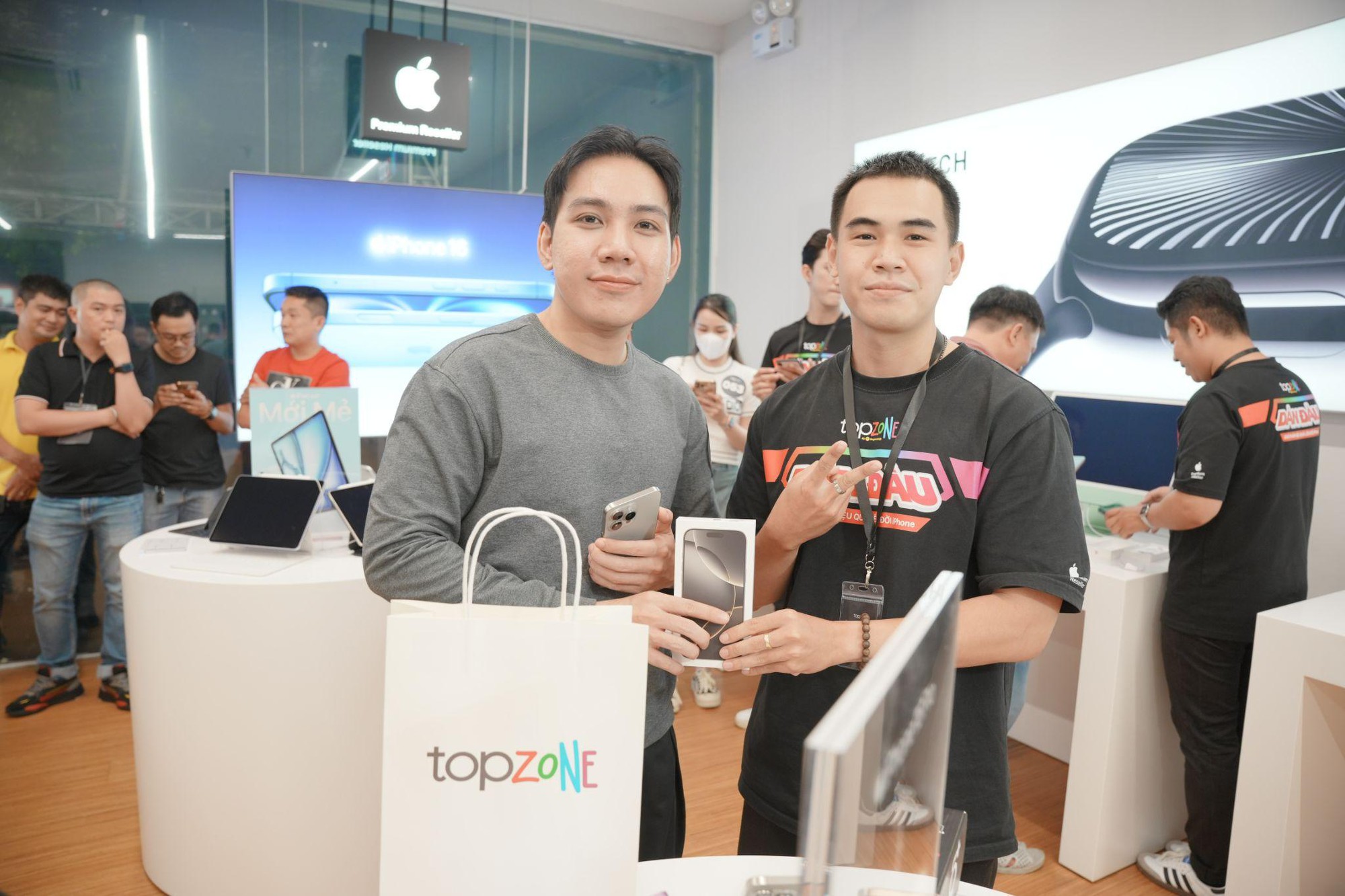 TopZone trong “cơn sốt” iPhone 16: Ấn tượng số bán đợt đầu tiên- Ảnh 4.