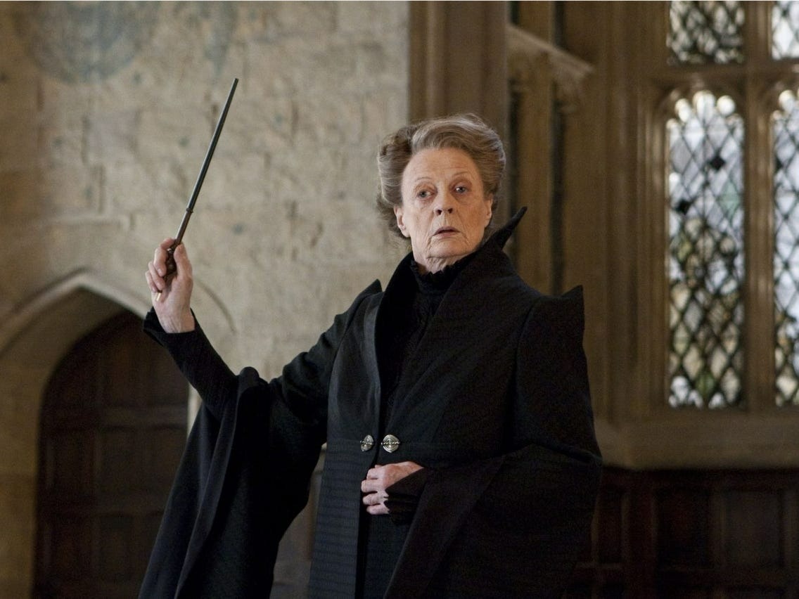 "Giáo sư McGonagall" và "Thầy Dumbledore" của Harry Potter đều mất cùng 1 ngày- Ảnh 4.