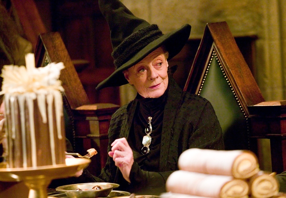 "Giáo sư McGonagall" và "Thầy Dumbledore" của Harry Potter đều mất cùng 1 ngày- Ảnh 5.