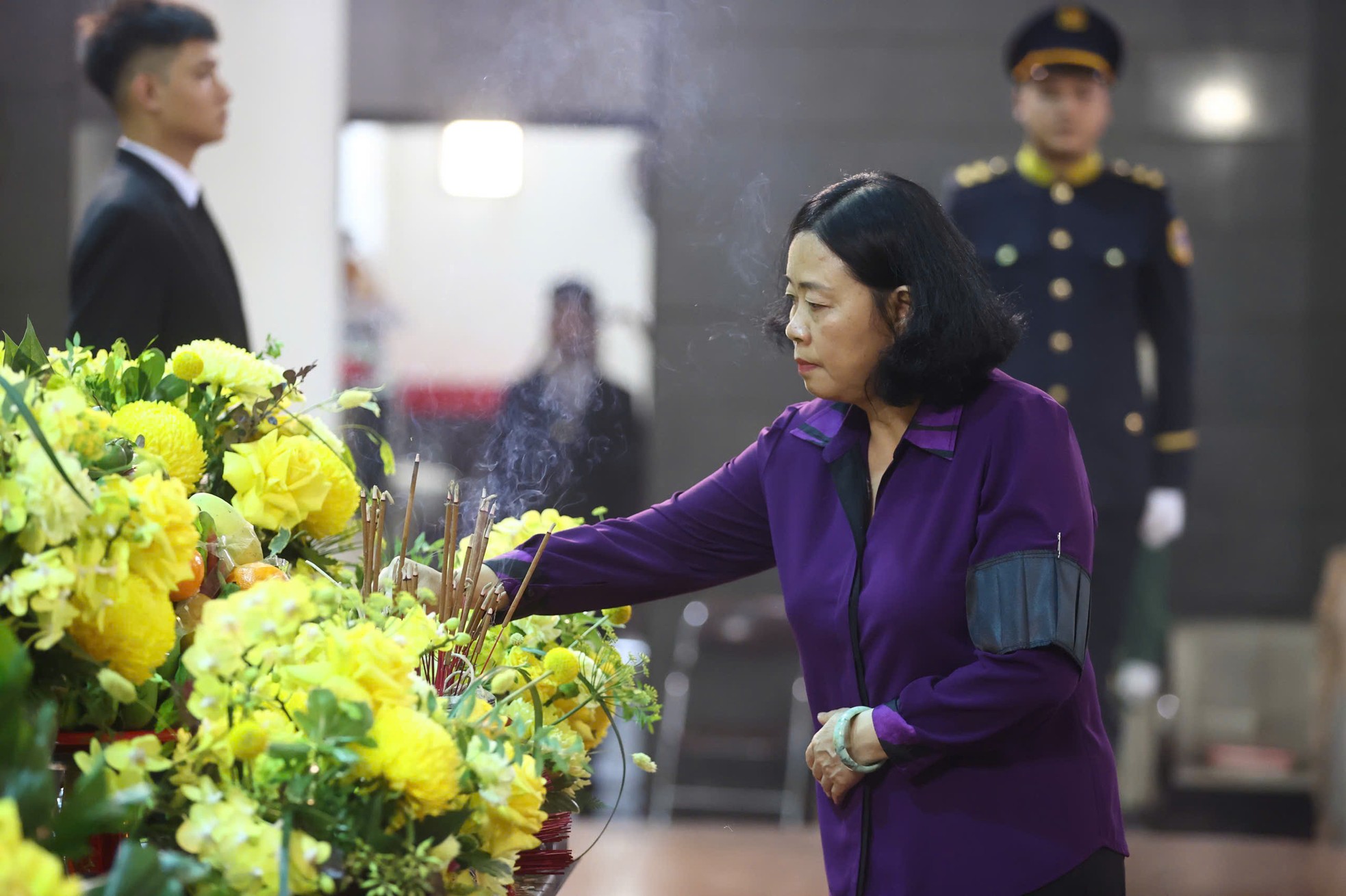 Thường trực Ban Bí thư Lương Cường cùng nhiều lãnh đạo viếng phu nhân Đại tướng Võ Nguyên Giáp- Ảnh 9.