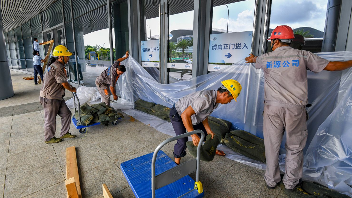 CẬP NHẬT: Siêu bão Yagi đã đổ bộ Trung Quốc gây gió lớn kỷ lục chưa từng có, hơn 400.000 người được sơ tán- Ảnh 10.