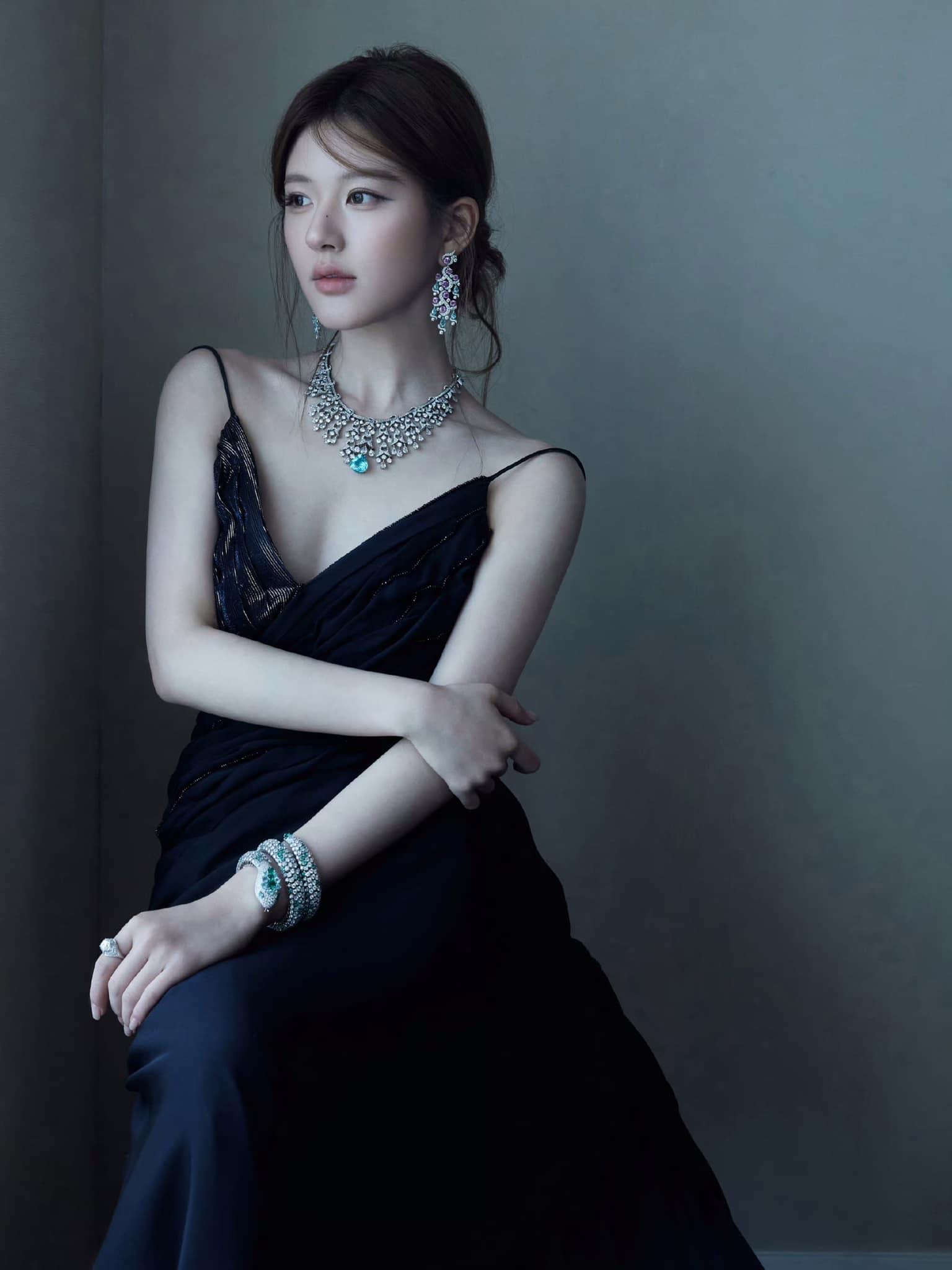 Hot nhất lúc này: Lưu Diệc Phi đụng độ Triệu Lộ Tư tại event BVLGARI- Ảnh 17.