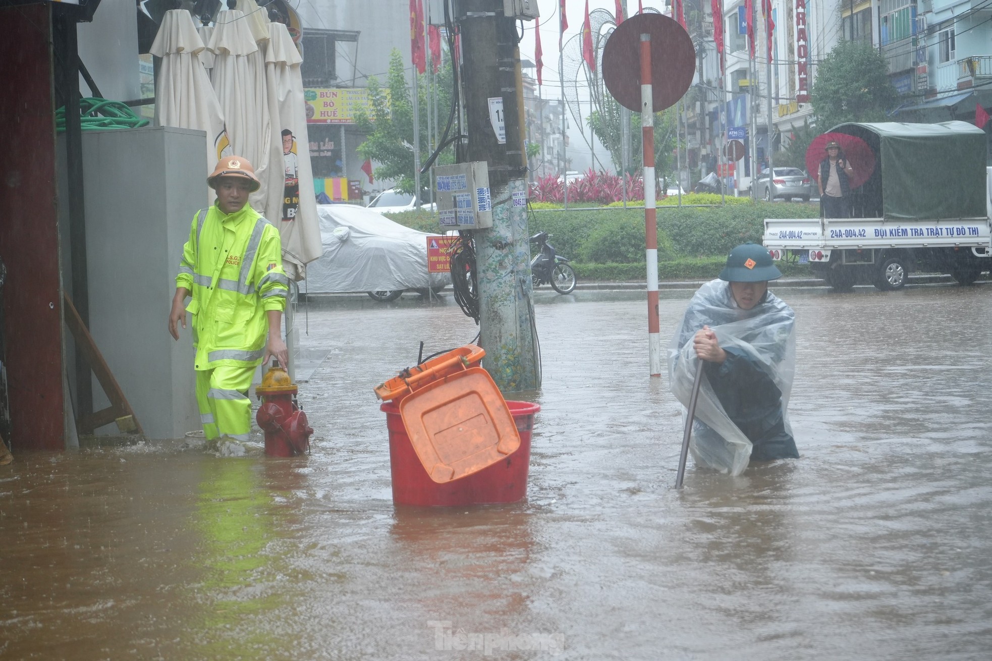 Ngập &uacute;ng, sạt lở, giao th&ocirc;ng &aacute;ch tắc cục bộ ở Sa Pa- Ảnh 4.