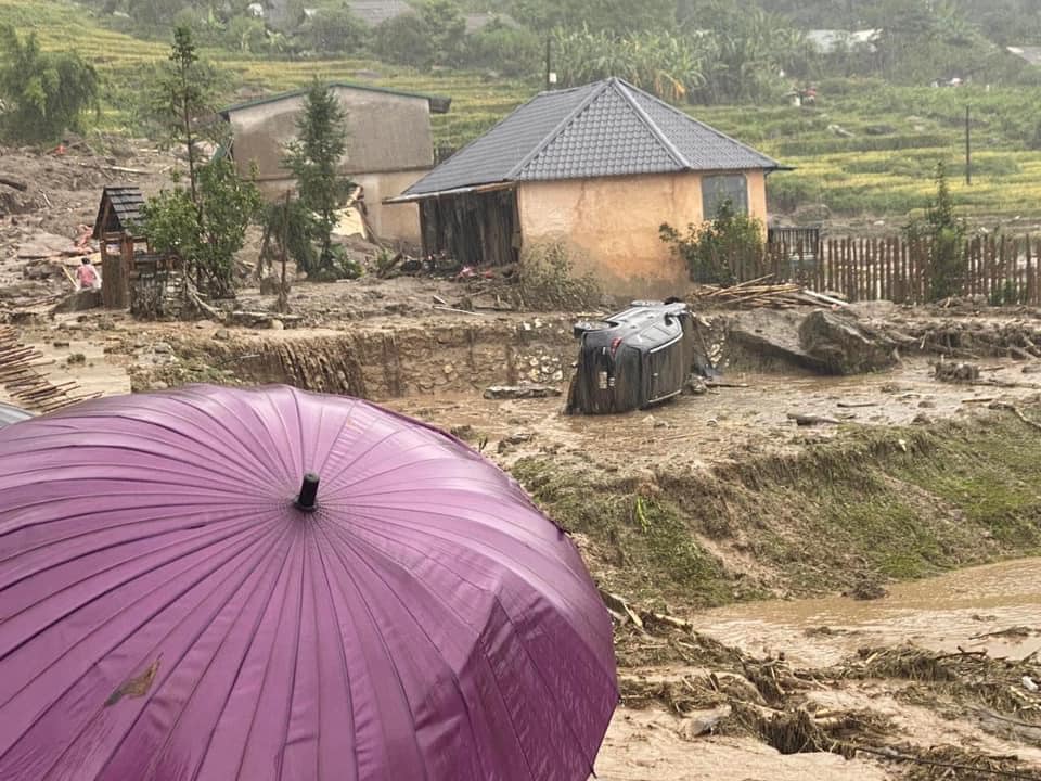 Chính quyền và người dân đang khắc phục hậu quả