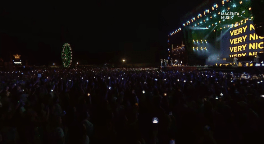 90 phút live “nuốt mic" biến đại nhạc hội châu Âu thành concert riêng của nhóm nam “giả vờ nổi tiếng"!- Ảnh 9.