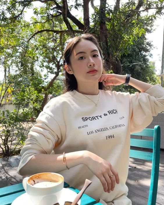 Bước qua tuổi 35, t&ocirc;i nhận ra c&oacute; 5 kiểu người kh&ocirc;ng thể tiết kiệm được tiền, c&agrave;ng ngẫm c&agrave;ng thấy đ&uacute;ng!- Ảnh 2.