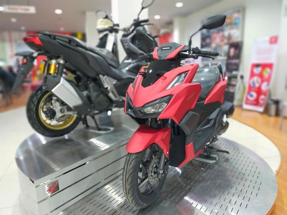 Một mẫu xe ga Honda bất ngờ giảm đậm tới 5 triệu đồng, tặng kèm điện thoại Samsung- Ảnh 3. Một mẫu xe ga Honda bất ngờ giảm đậm tới 5 triệu đồng, tặng kèm điện thoại Samsung- Ảnh 3.