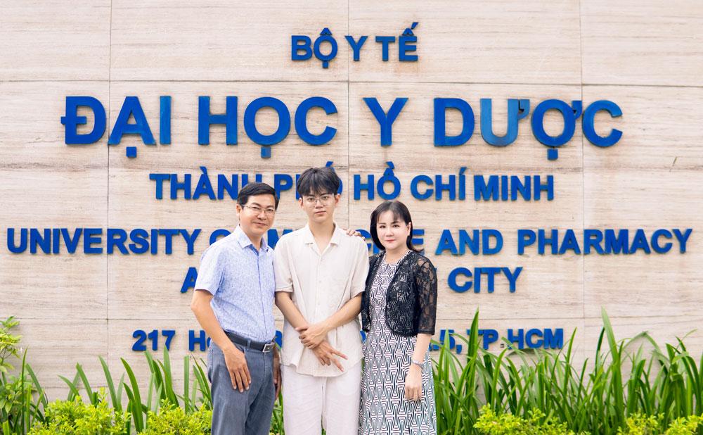 Tân sinh viên ĐH Y Dược - Người tiếp nối truyền thống y khoa “khủng” của gia đình- Ảnh 4.