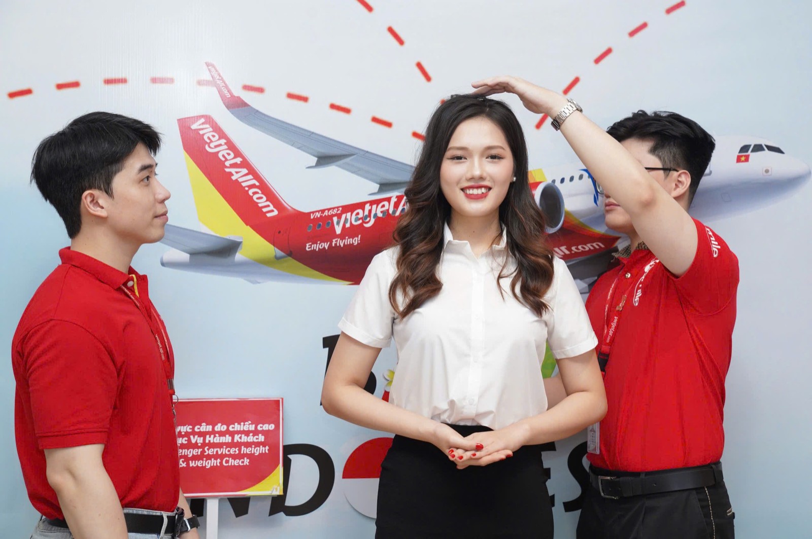 Kh&ocirc;ng kh&iacute; rộn r&agrave;ng c&oacute; 1-0-2 tại ng&agrave;y hội tuyển dụng lớn nhất Vietjet năm 2024- Ảnh 5.
