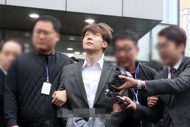 Mỹ nam bị đuổi khỏi showbiz vì tội lỗi khó tha thứ, thành công lớn nhất là yêu được mỹ nhân 56.000 tỷ- Ảnh 4.