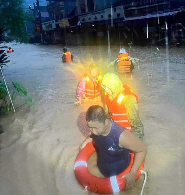 Trắng đ&ecirc;m chạy lũ ở Lạng Sơn- Ảnh 12.
