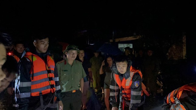 Trắng đ&ecirc;m chạy lũ ở Lạng Sơn- Ảnh 4.