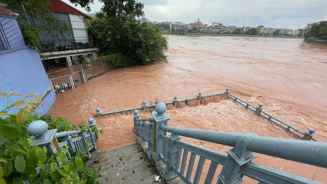 Trắng đ&ecirc;m chạy lũ ở Lạng Sơn- Ảnh 2.