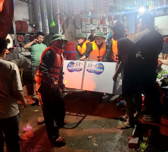 Trắng đ&ecirc;m chạy lũ ở Lạng Sơn- Ảnh 10.