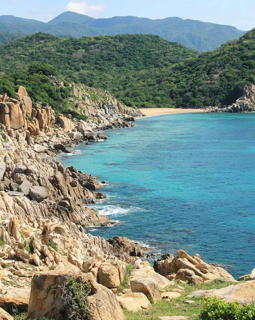 Đường ven biển nối 2 tỉnh miền Trung, qua nhiều điểm nổi tiếng, nằm trong danh s&aacute;ch "đẹp nhất Việt Nam"- Ảnh 8.