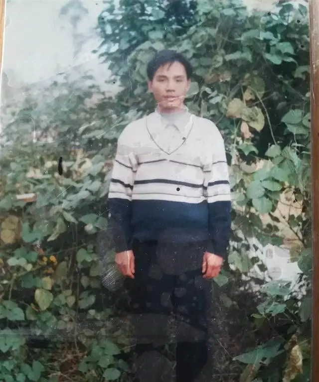 Nam sinh nhà nghèo thi đỗ vào trường Y, 5 năm sau nhận thông báo: "Em không được tốt nghiệp" - Sự mở đầu của chuỗi bi kịch!- Ảnh 3. Nam sinh nhà nghèo thi đỗ vào trường Y, 5 năm sau nhận thông báo: "Em không được tốt nghiệp" - Sự mở đầu của chuỗi bi kịch!- Ảnh 3.
