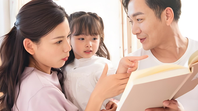 Năm 2025 rồi, cha mẹ bỏ t&uacute;i ngay 6 ti&ecirc;u chuẩn nu&ocirc;i dạy trẻ th&ocirc;ng minh được Đại học Harvard đề xuất!- Ảnh 1.