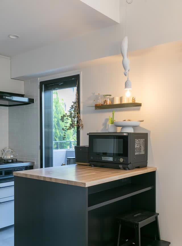 Người vợ 36 tuổi quyết kh&ocirc;ng giao du hay mua sắm, c&ocirc; chỉ ở nh&agrave; v&agrave; dọn dẹp nơi ở sạch 