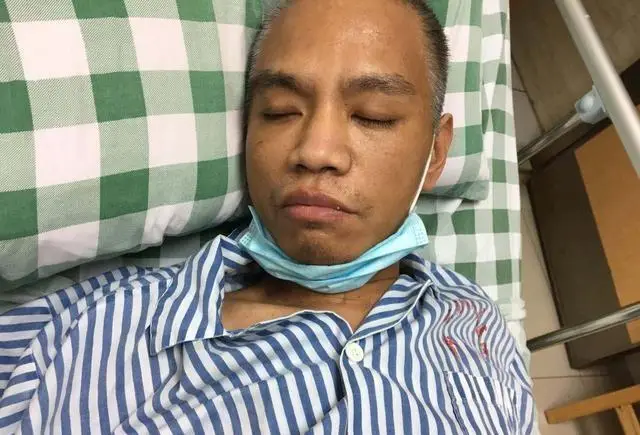 Nam sinh nhà nghèo thi đỗ vào trường Y, 5 năm sau nhận thông báo: "Em không được tốt nghiệp" - Sự mở đầu của chuỗi bi kịch!- Ảnh 5. Nam sinh nhà nghèo thi đỗ vào trường Y, 5 năm sau nhận thông báo: "Em không được tốt nghiệp" - Sự mở đầu của chuỗi bi kịch!- Ảnh 5.