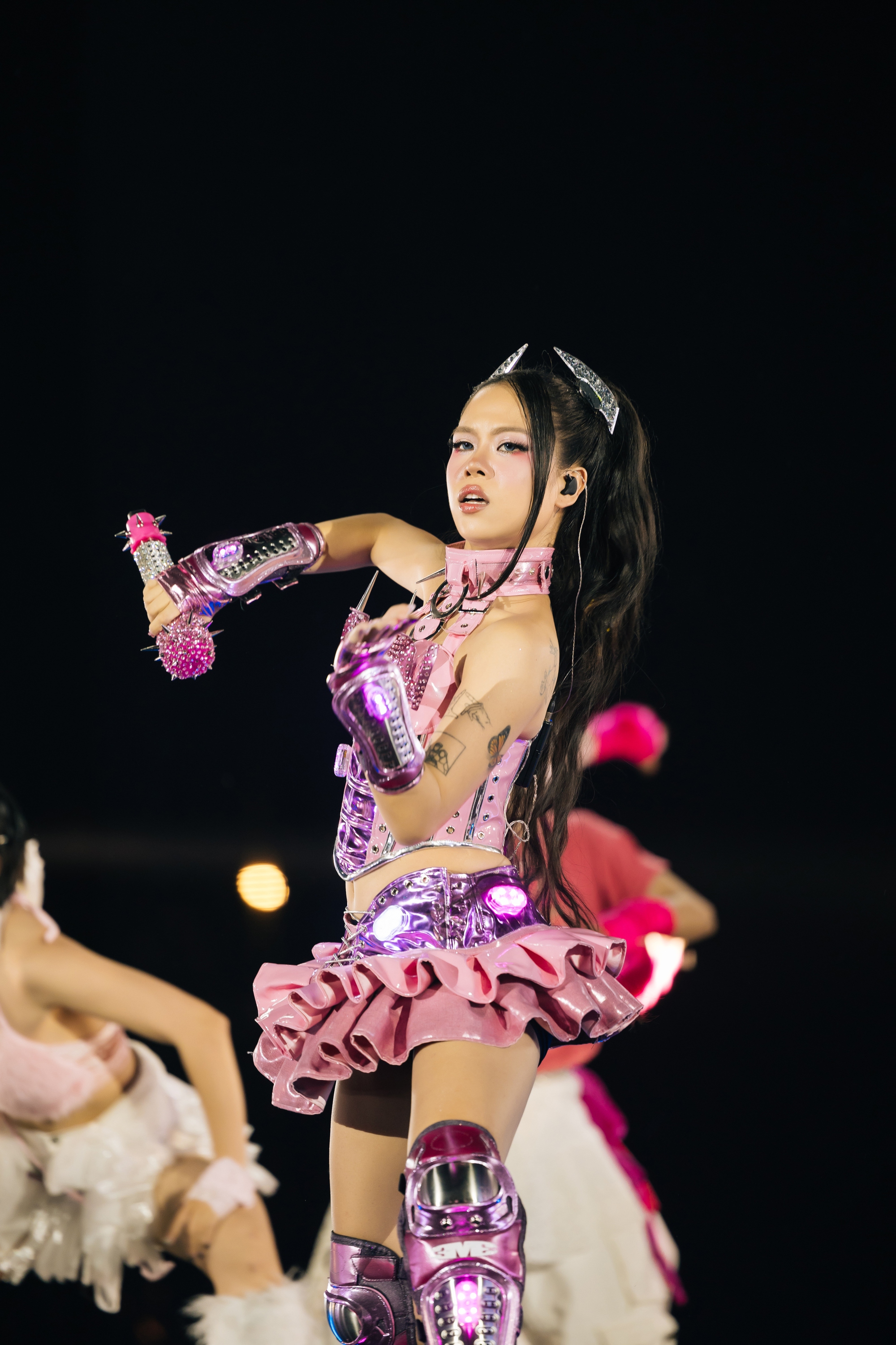 Xứng danh "nữ hoàng feat dạo": tlinh diễn cùng ai cũng "slay" hết nấc, chiếm trọn spotlight!- Ảnh 10.